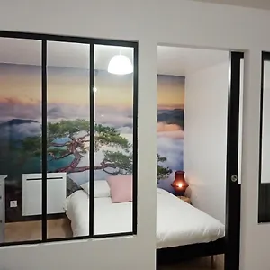 Appartement Maison De Bourg Dans Un Quartier Medieval, Avec Cafe Et The Offert, Clermont-Ferrand